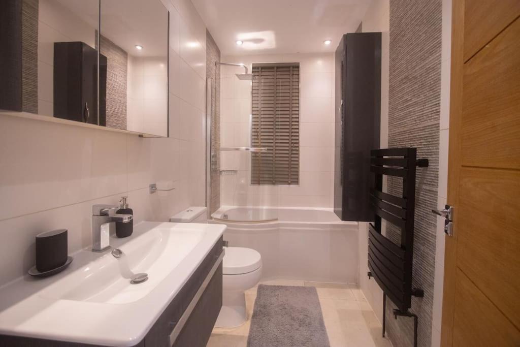 Oikoshomes Three Bedroom Flat In London Eksteriør billede